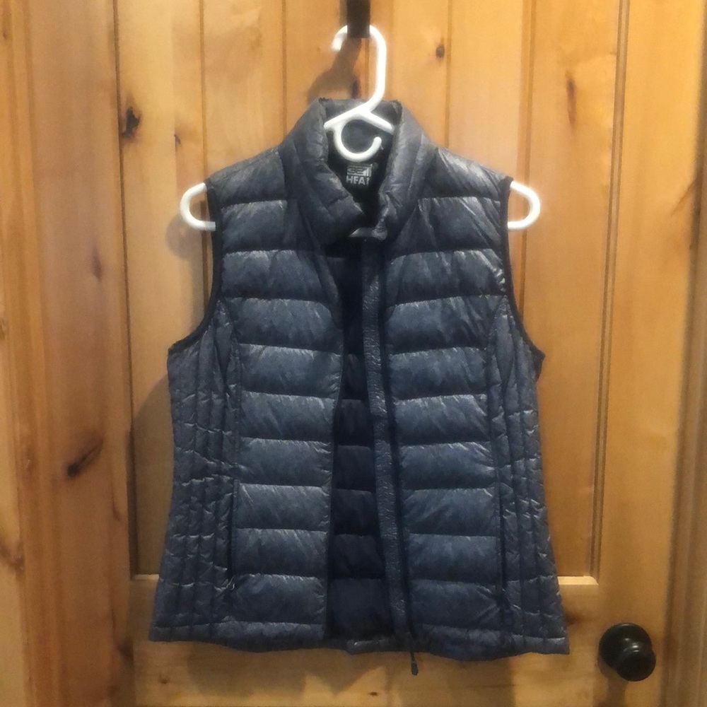 Women’s Size S 32• Heat Heathered Blue Vest